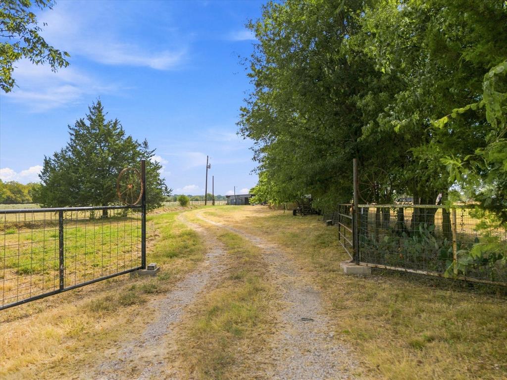 431 Fm 71 Property Photo 3