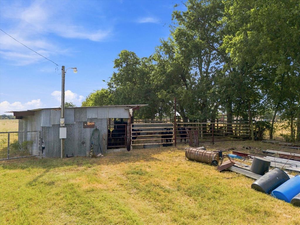 431 Fm 71 Property Photo 11