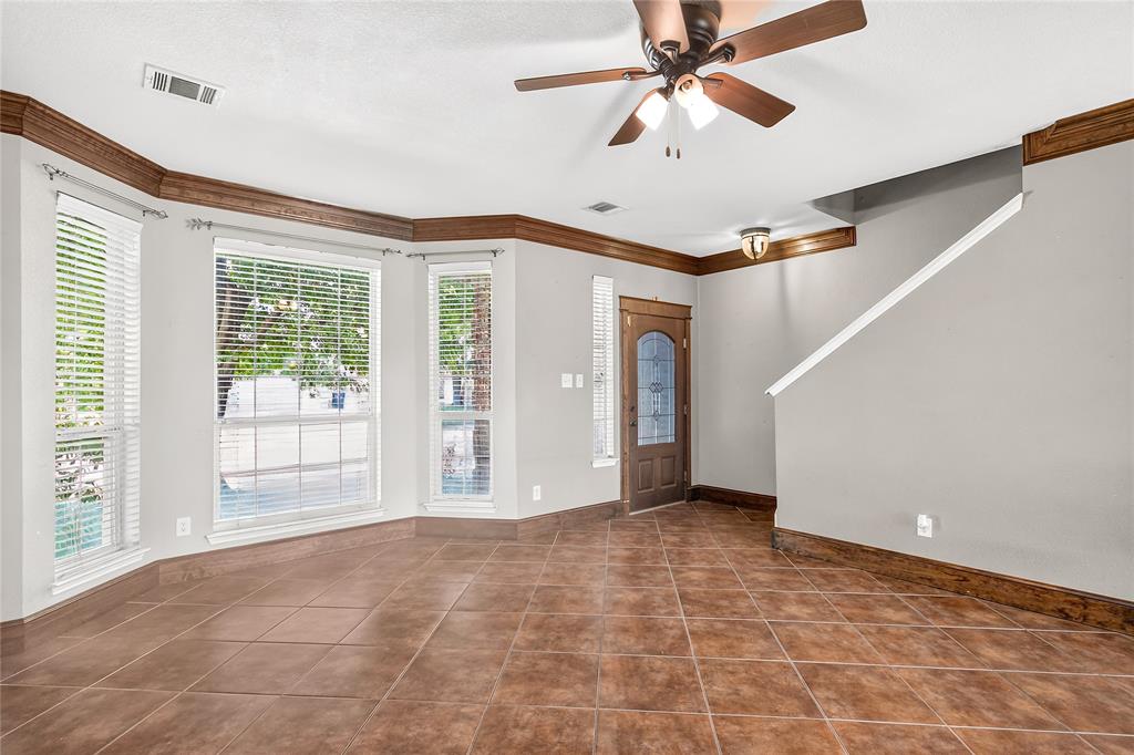 2500 Collier Drive Property Photo 4