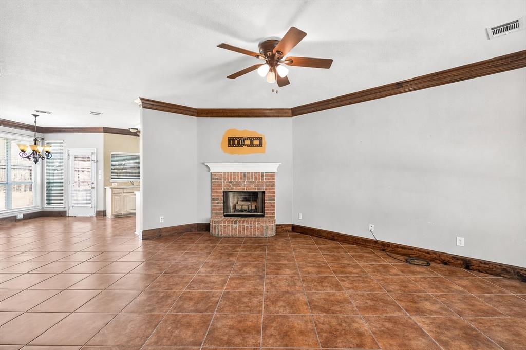 2500 Collier Drive Property Photo 5