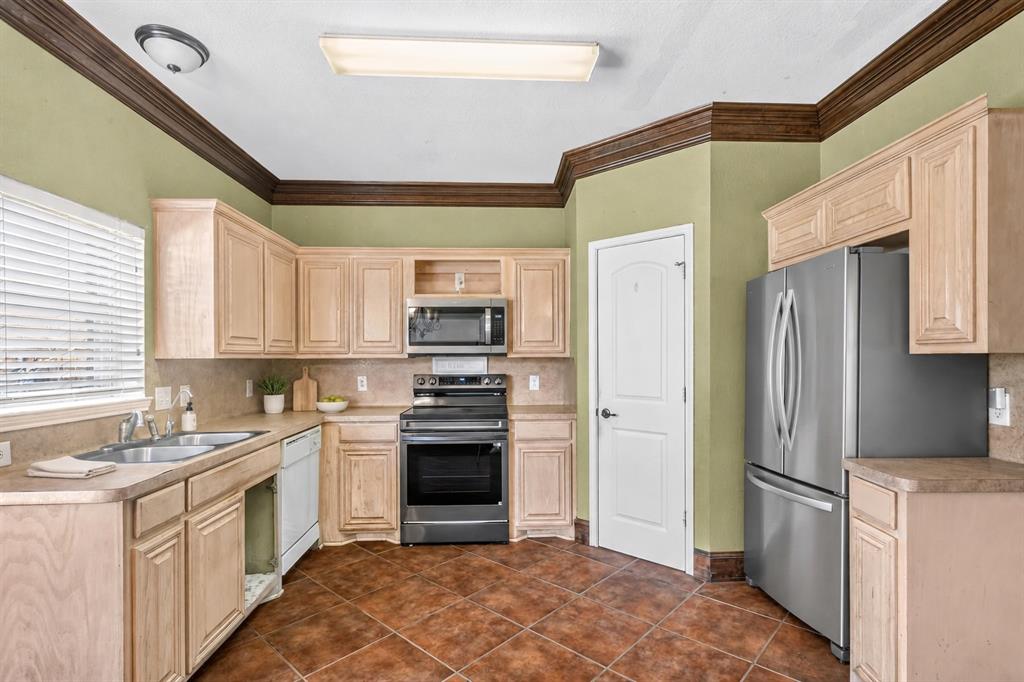 2500 Collier Drive Property Photo 8