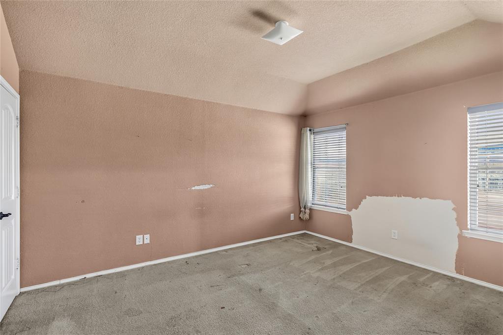 2500 Collier Drive Property Photo 12