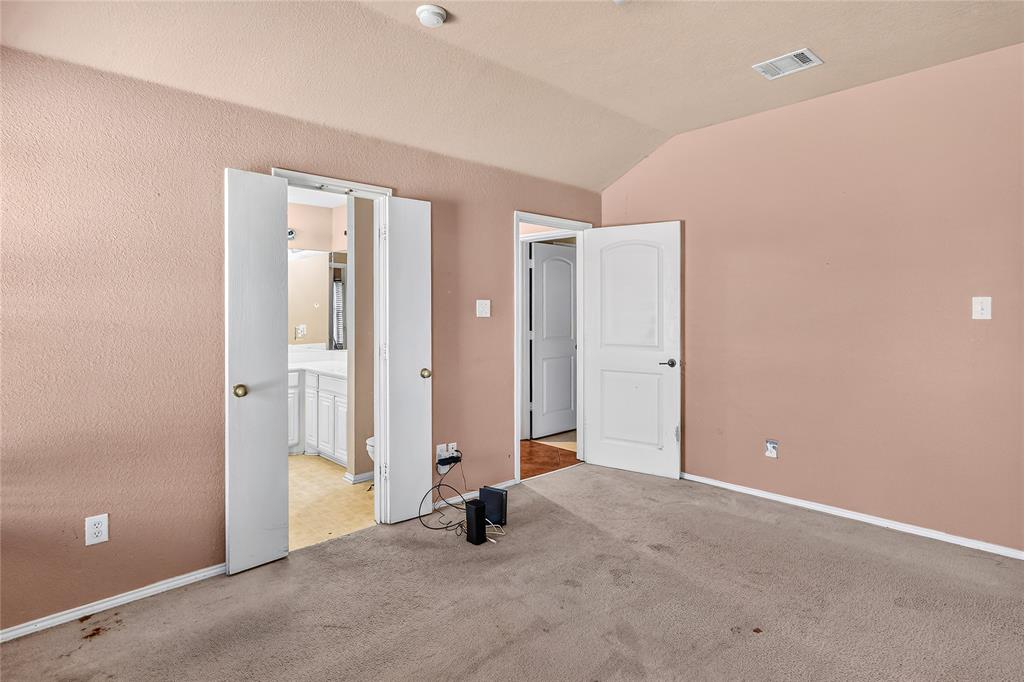 2500 Collier Drive Property Photo 13