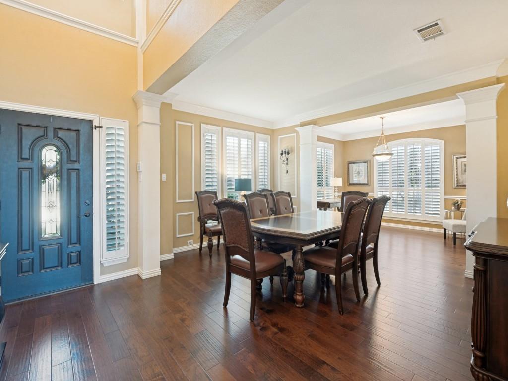 2700 Meadow Hills Lane Property Photo 4