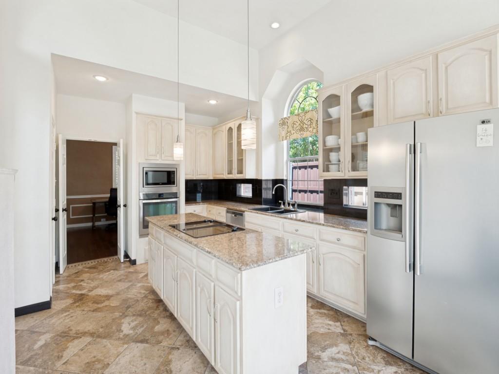2700 Meadow Hills Lane Property Photo 10
