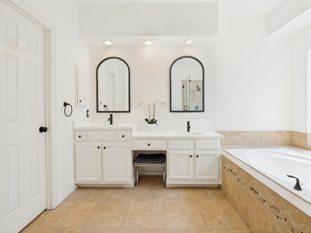 2700 Meadow Hills Lane Property Photo 12