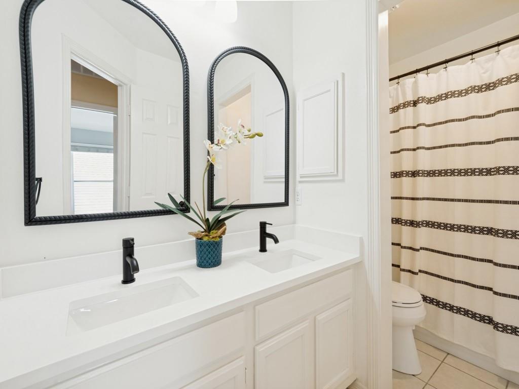 2700 Meadow Hills Lane Property Photo 13