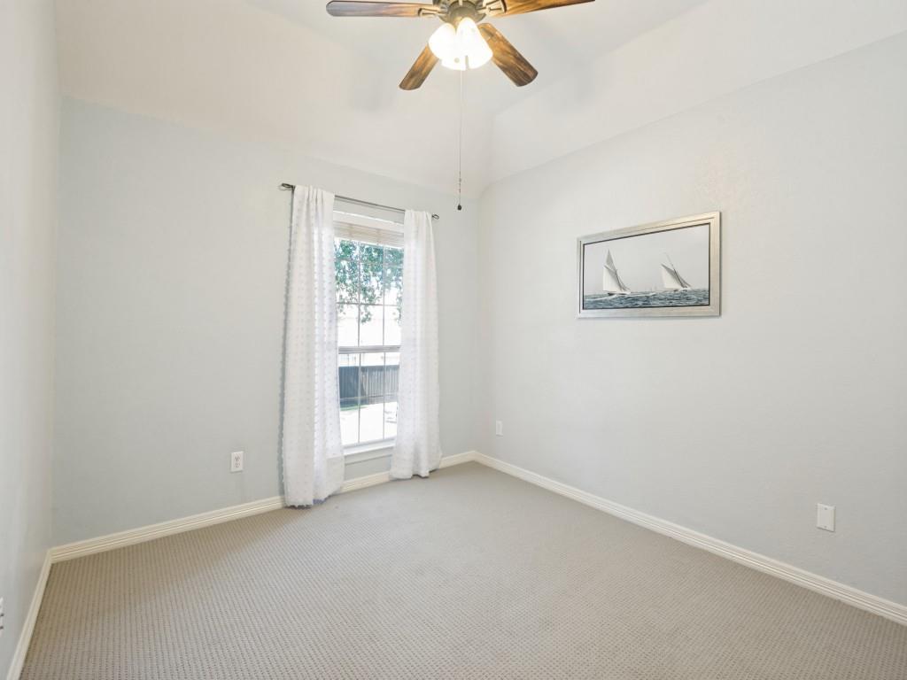 2700 Meadow Hills Lane Property Photo 17