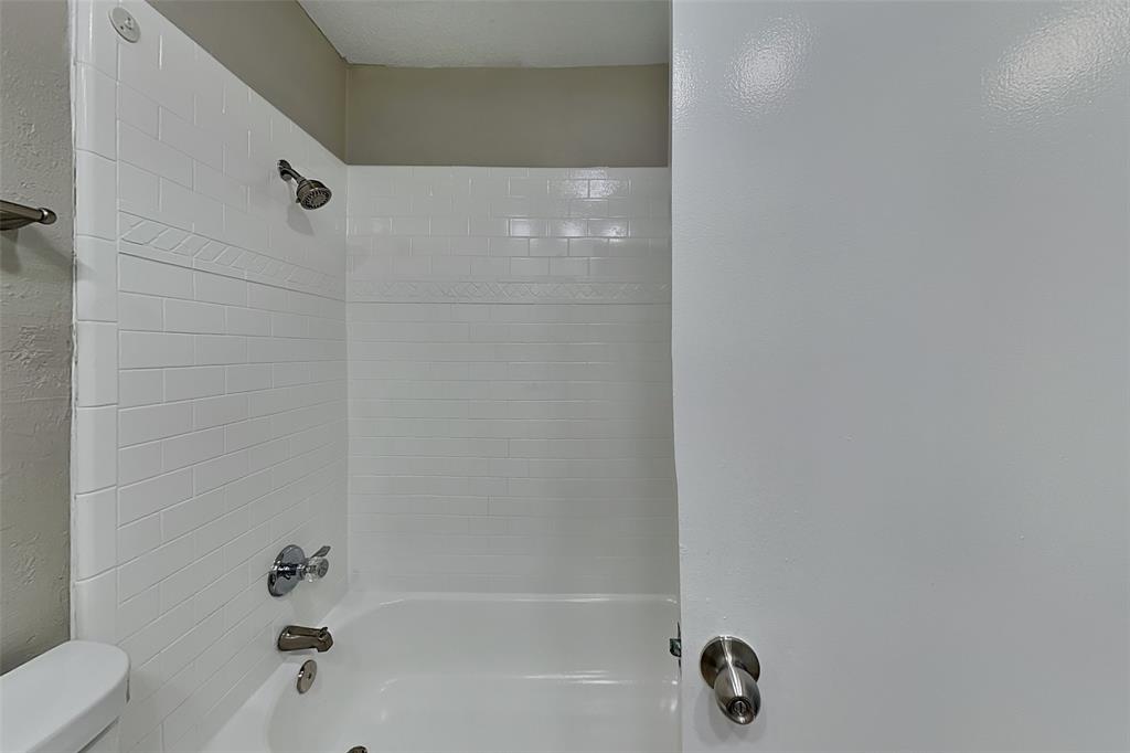 2016 Avignon Drive Property Photo 17