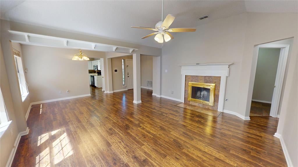 729 Fawn Valley Drive Property Photo 4