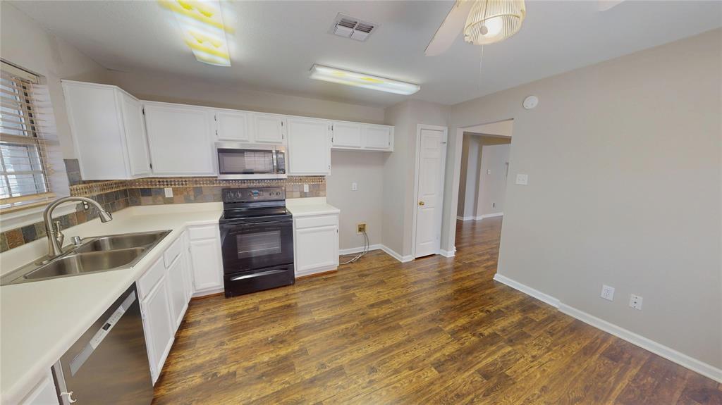 729 Fawn Valley Drive Property Photo 8