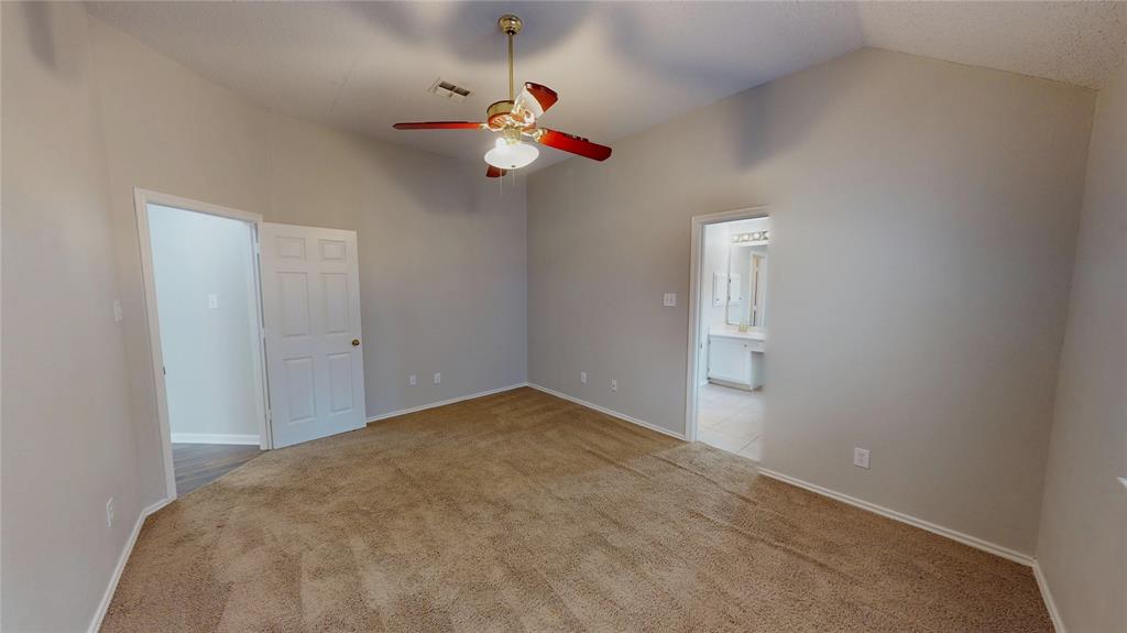729 Fawn Valley Drive Property Photo 10