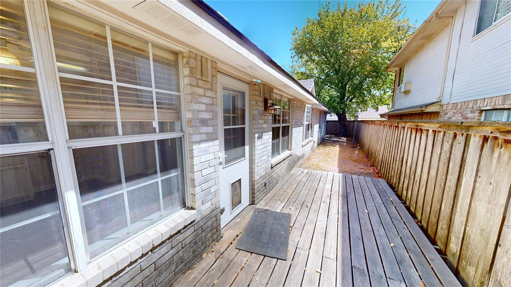 729 Fawn Valley Drive Property Photo 16
