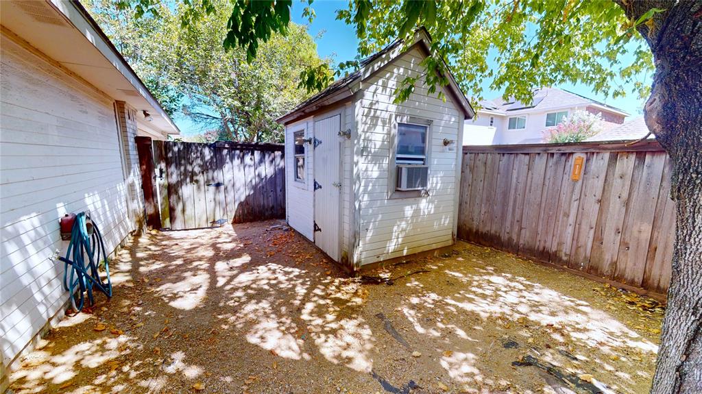 729 Fawn Valley Drive Property Photo 17