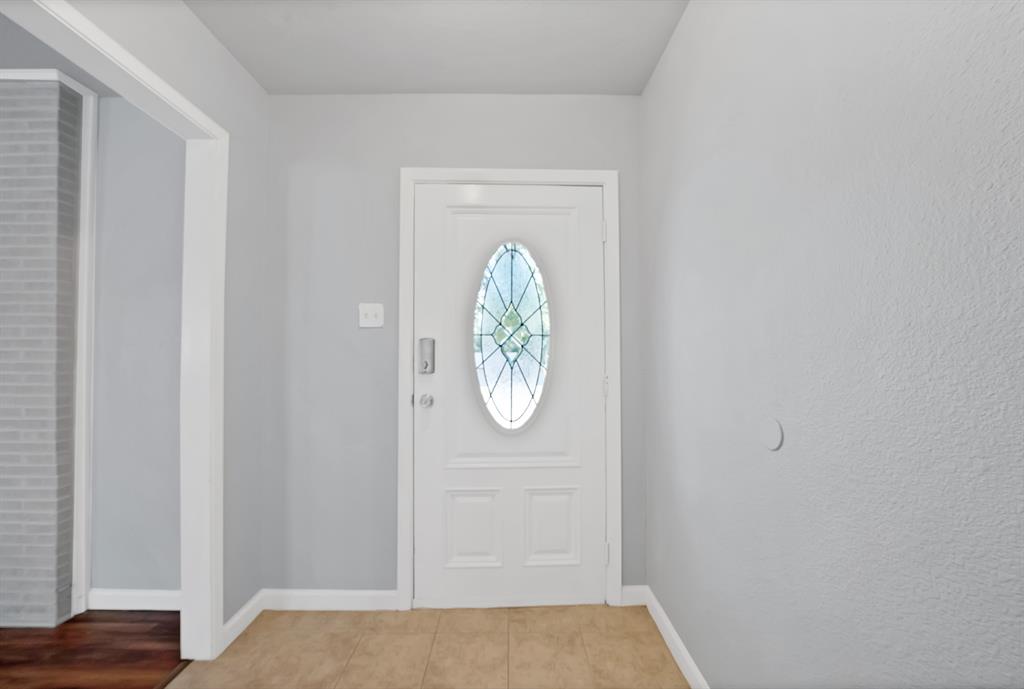 1003 Brookhollow Drive Property Photo 8
