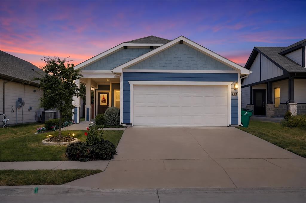 1818 Ash Oak Lane Property Photo 1