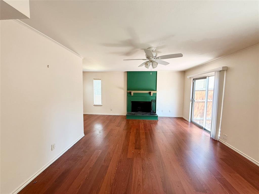 2642 Custer Parkway A Property Photo 3