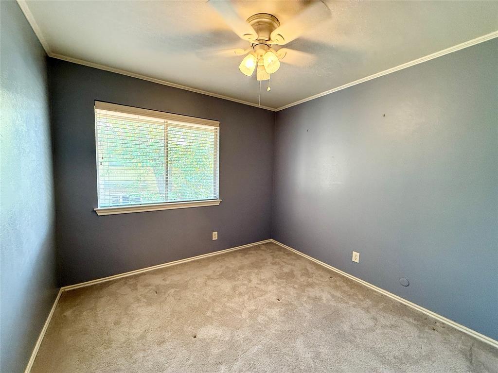 2642 Custer Parkway A Property Photo 6