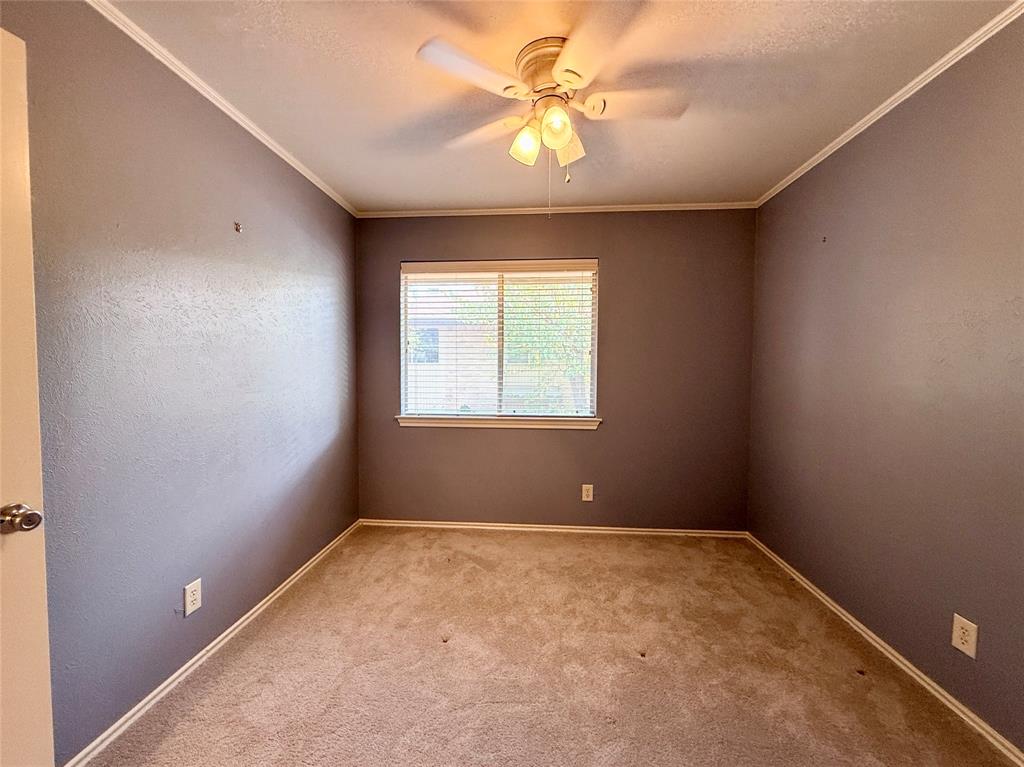 2642 Custer Parkway A Property Photo 7
