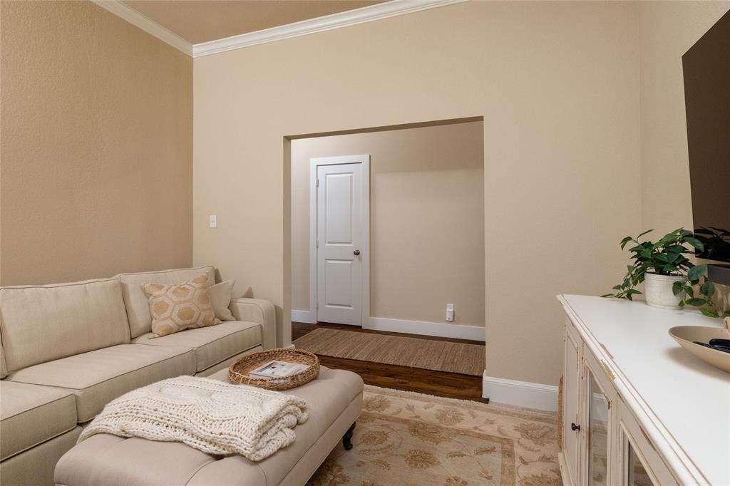 2505 Sanders Court Property Photo 10