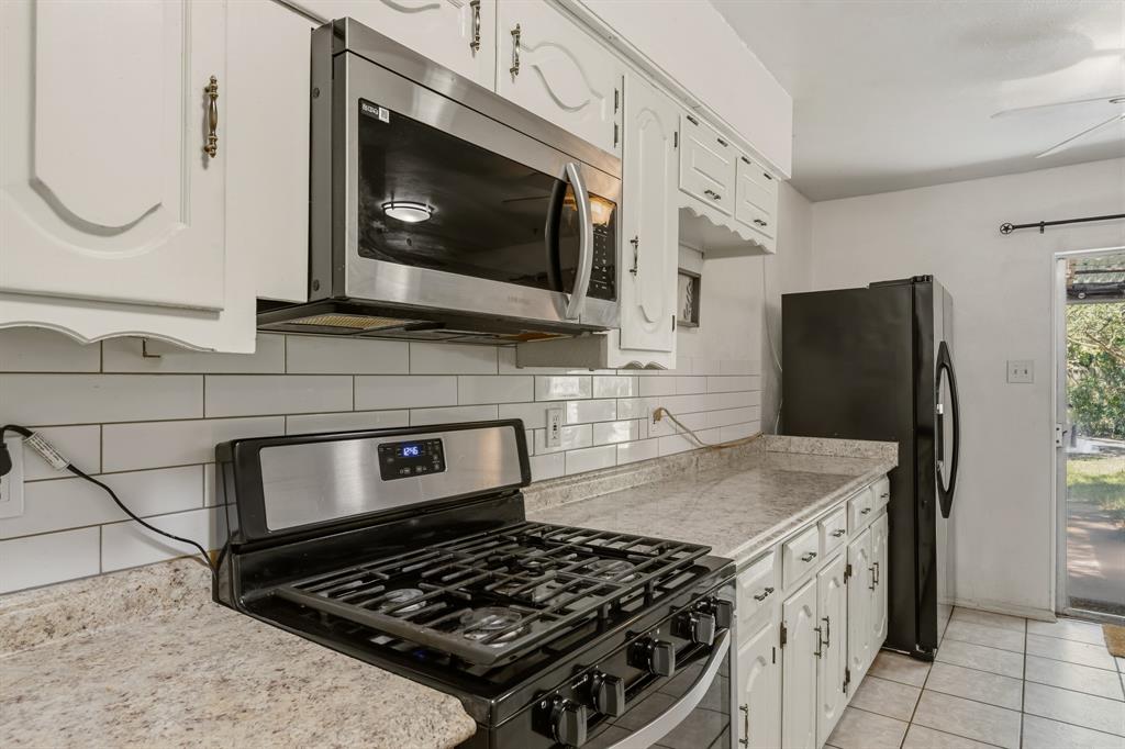 5607 Mona Lane Property Photo 7