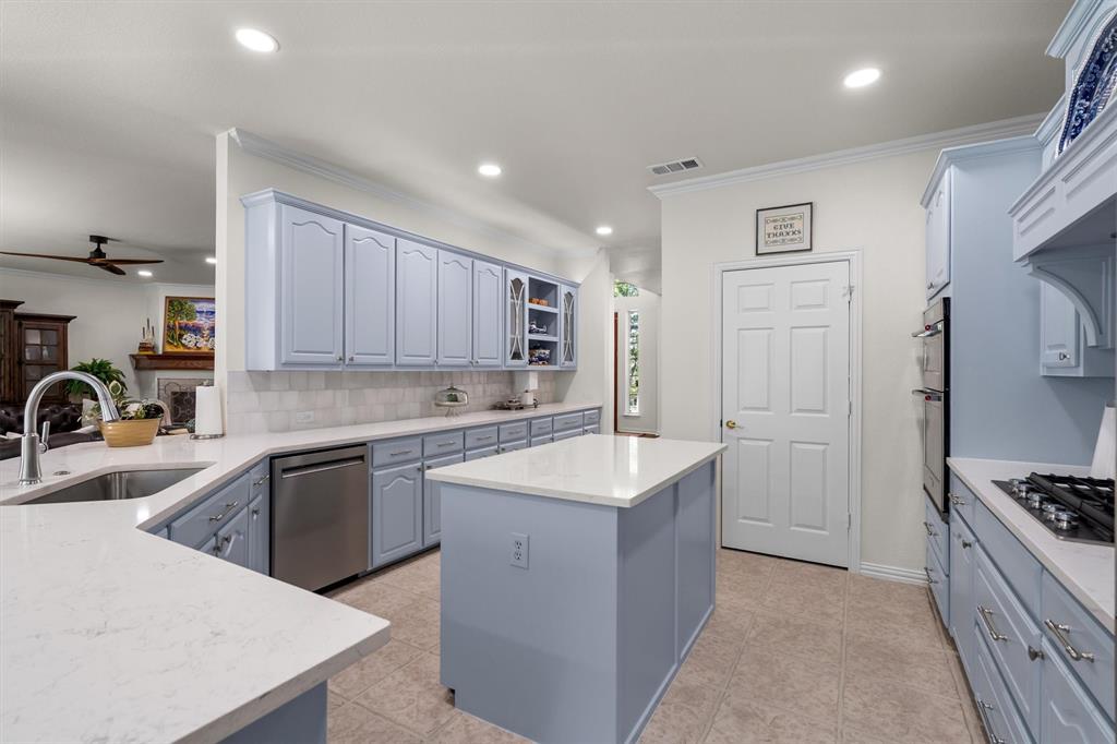 7409 Stallion Circle Property Photo 8