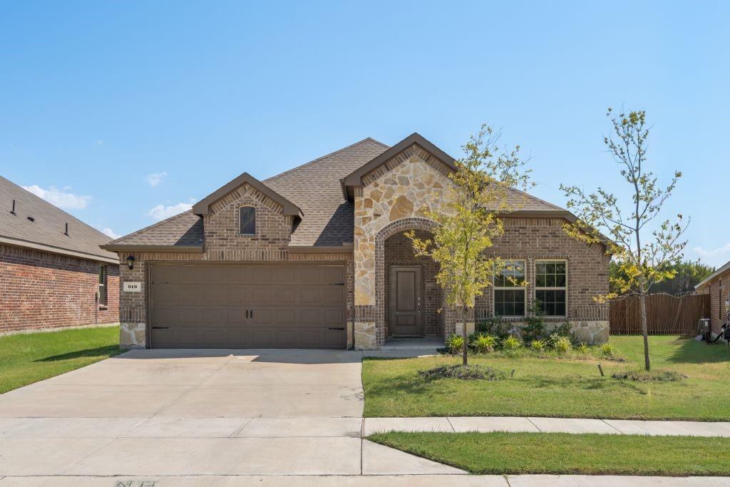 919 Gentle Rain Drive Property Photo 1