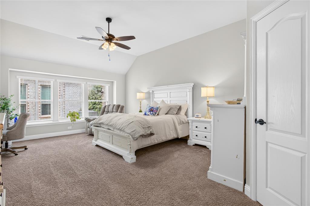 628 Lake Cove Drive Property Photo 19