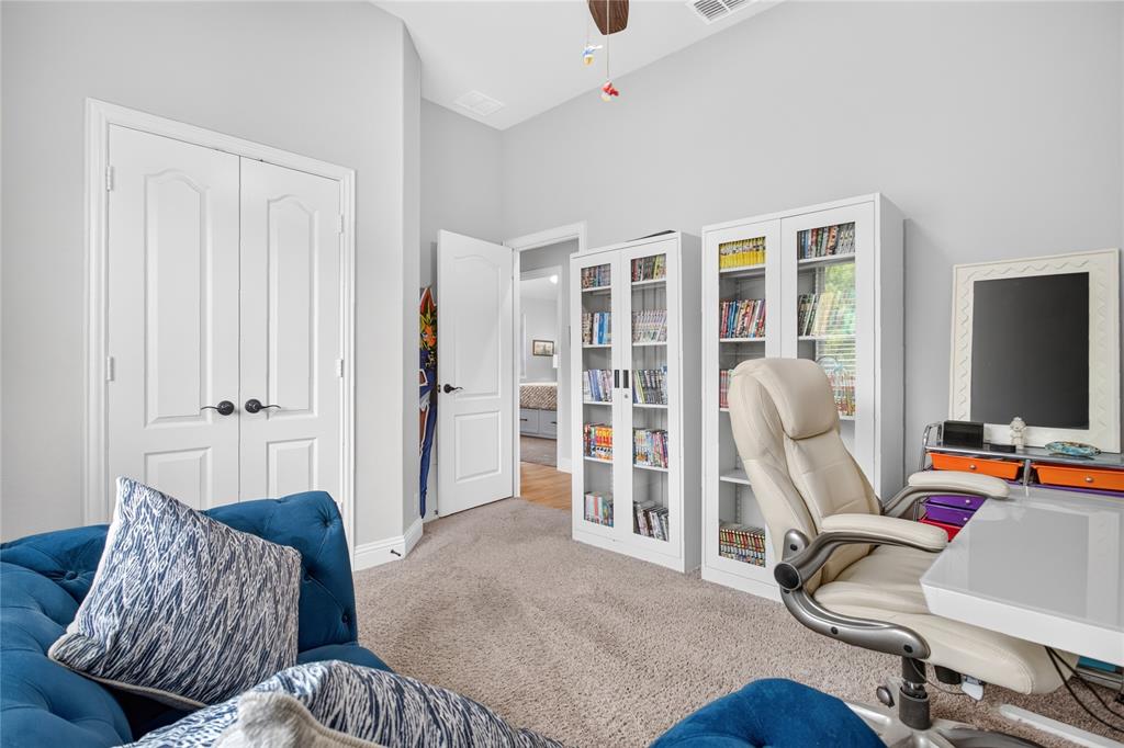628 Lake Cove Drive Property Photo 32