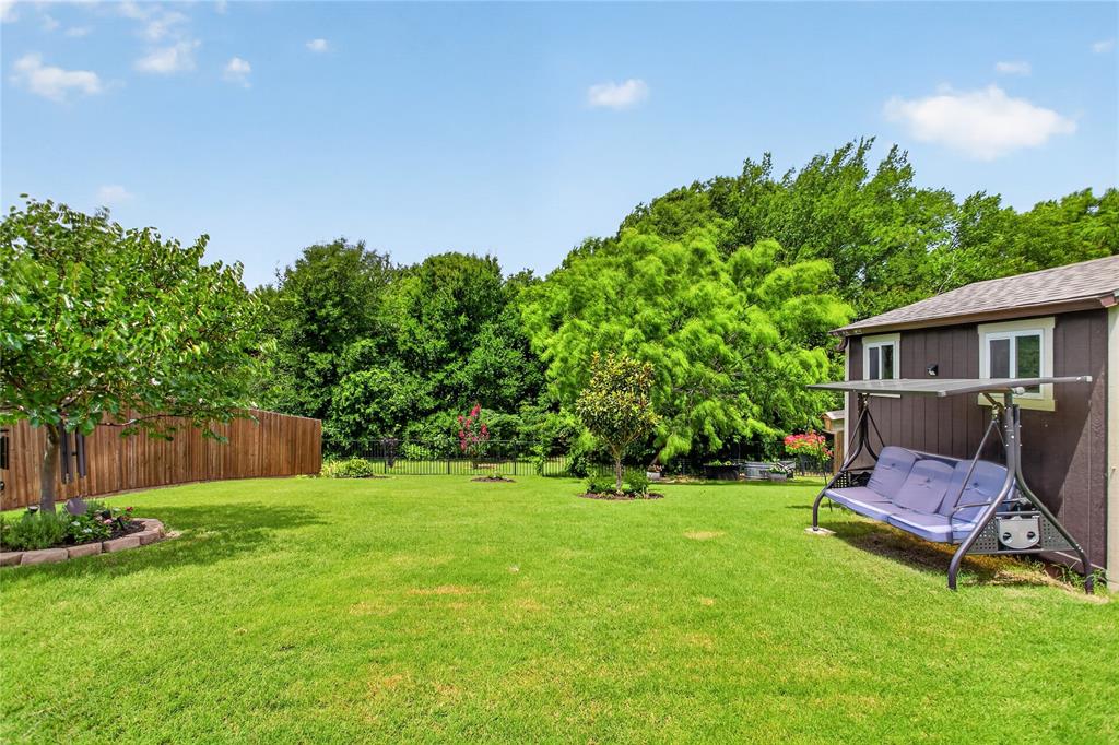628 Lake Cove Drive Property Photo 35