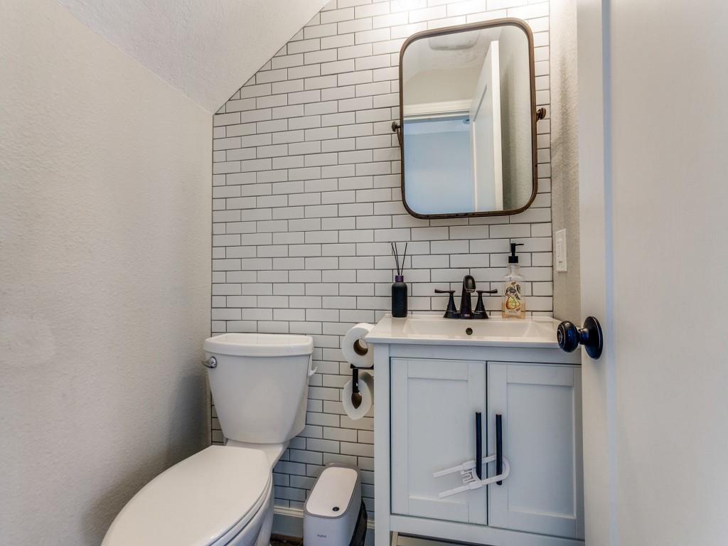 12235 Treeview Lane Property Photo 14