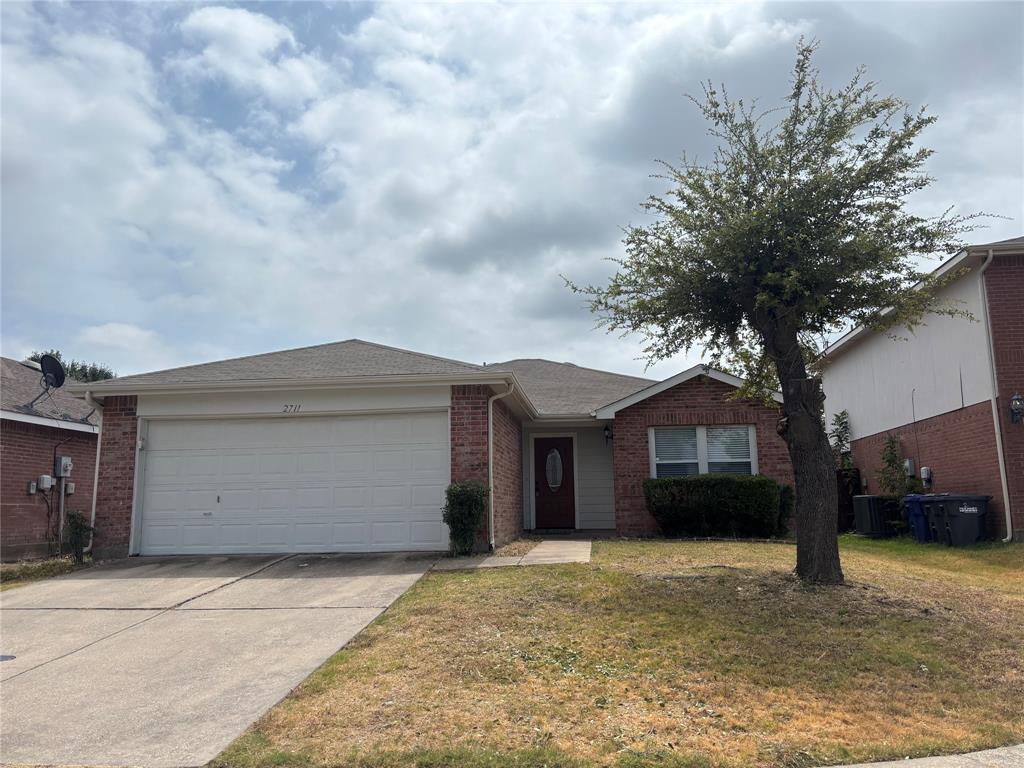 2711 Prairie Creek Drive Property Photo 2