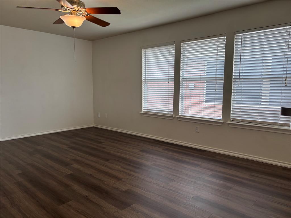 2711 Prairie Creek Drive Property Photo 10