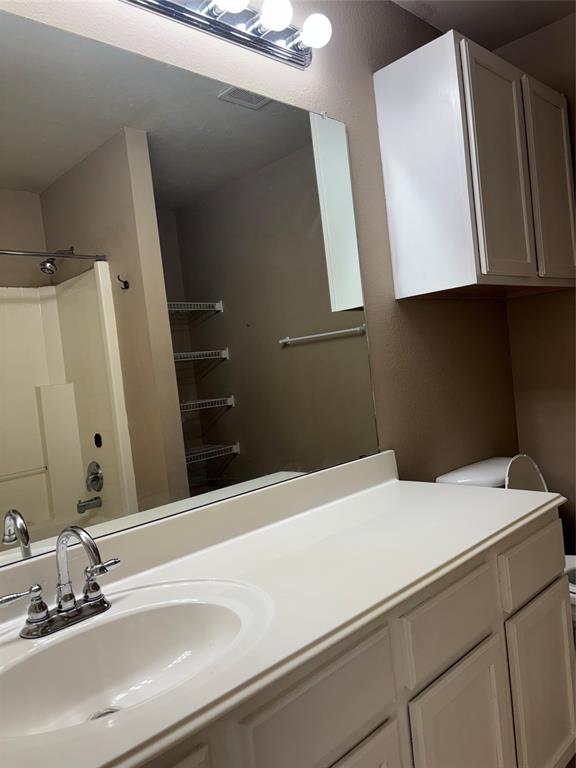 2711 Prairie Creek Drive Property Photo 17