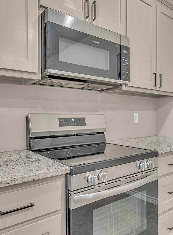 702 N College Street Property Photo 13