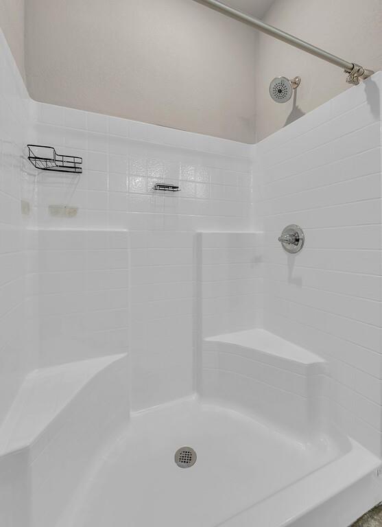 702 N College Street Property Photo 23