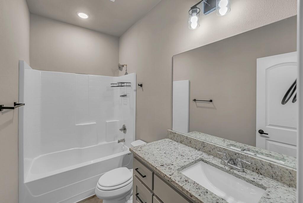 702 N College Street Property Photo 26