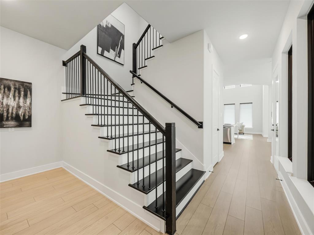 7304 Endeavor Lane Property Photo 15