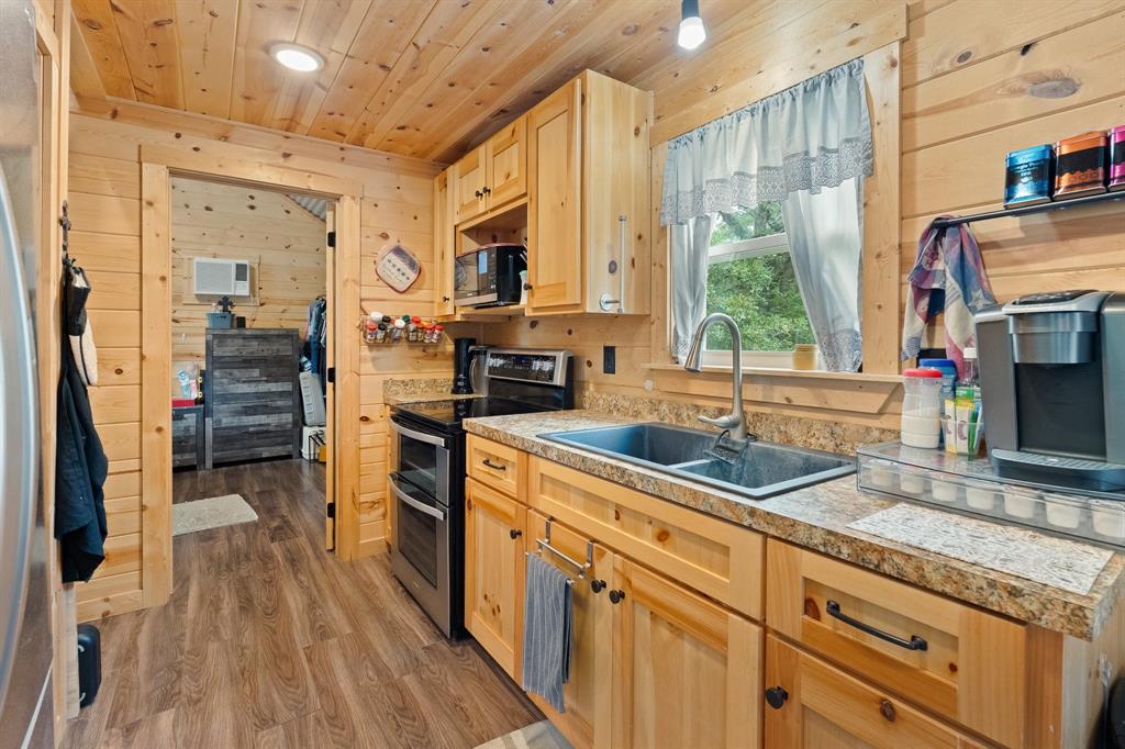 292 Chambers Drive Property Photo 8