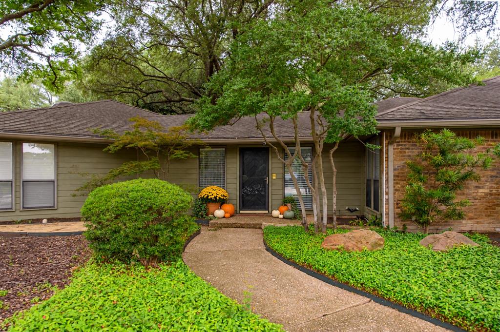 6542 Clearhaven Circle Property Photo 1
