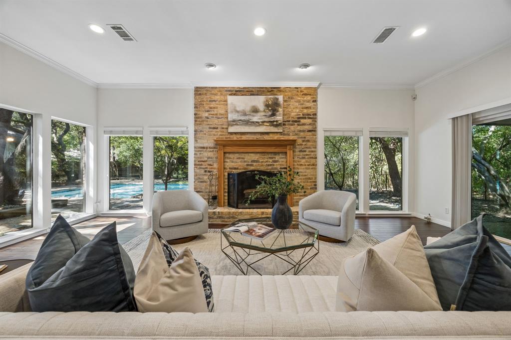 6542 Clearhaven Circle Property Photo 3