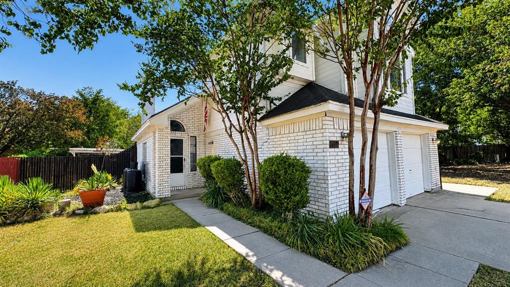 2355 Woodvine Court Property Photo 1