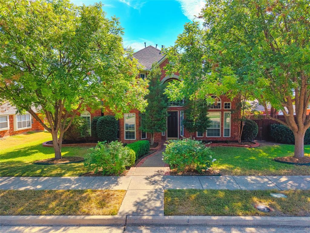 500 Overhill Drive Property Photo 3