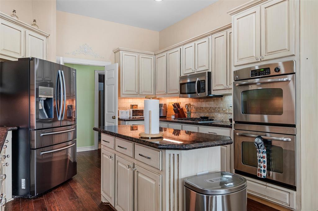 500 Overhill Drive Property Photo 12