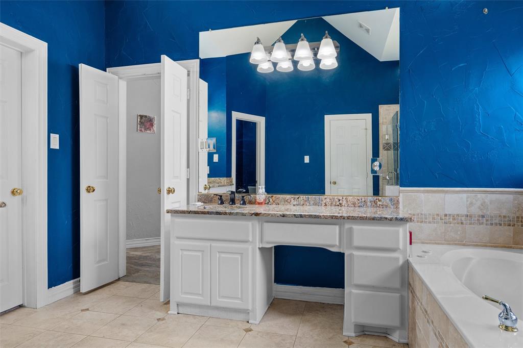 500 Overhill Drive Property Photo 18