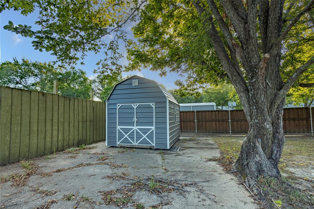 128 N Osborn Street Property Photo 8