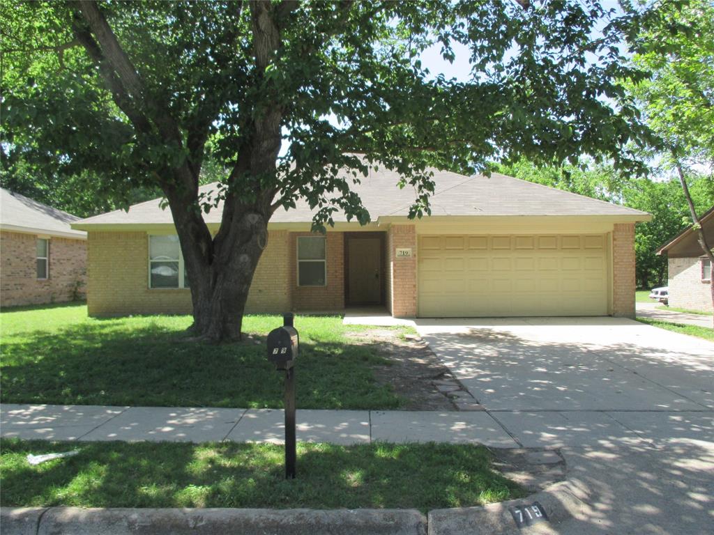719 Hallvale Drive Property Photo 1