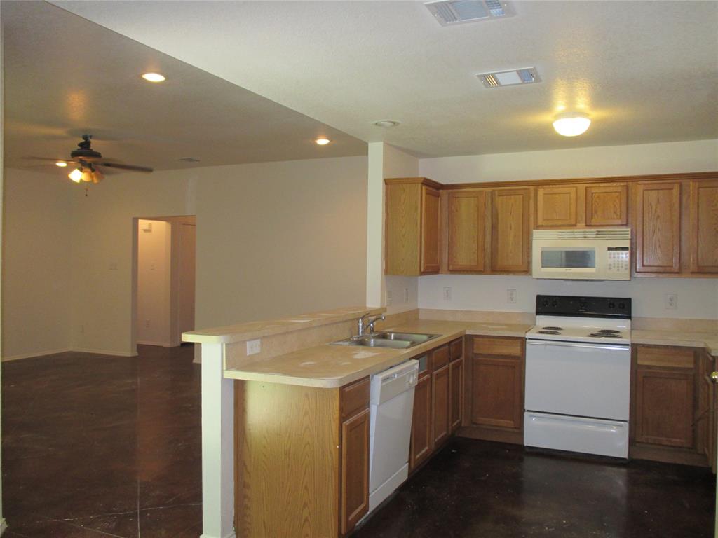 719 Hallvale Drive Property Photo 3