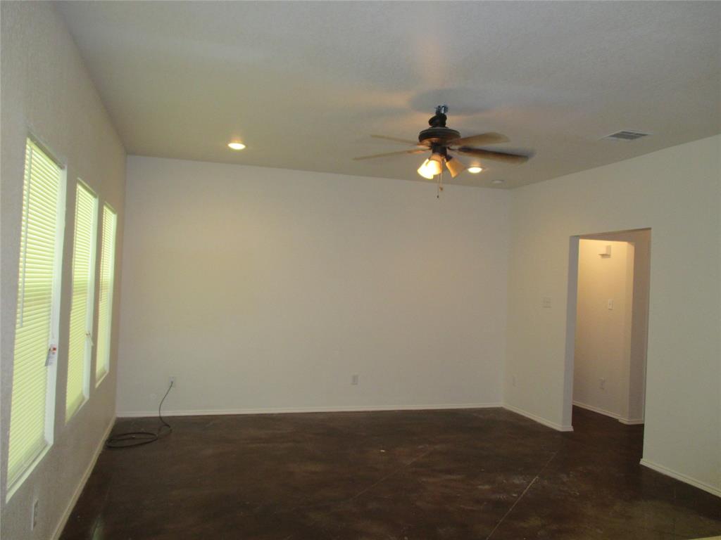 719 Hallvale Drive Property Photo 5