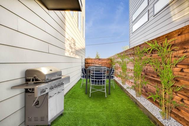 1715 Bennett Avenue 103 Property Photo 5
